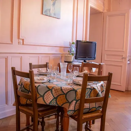 Plein Centre, 42m Au Calme Avec Balcon Et Wifi Lejlighed