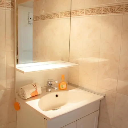 Plein Centre, 42m Au Calme Avec Balcon Et Wifi