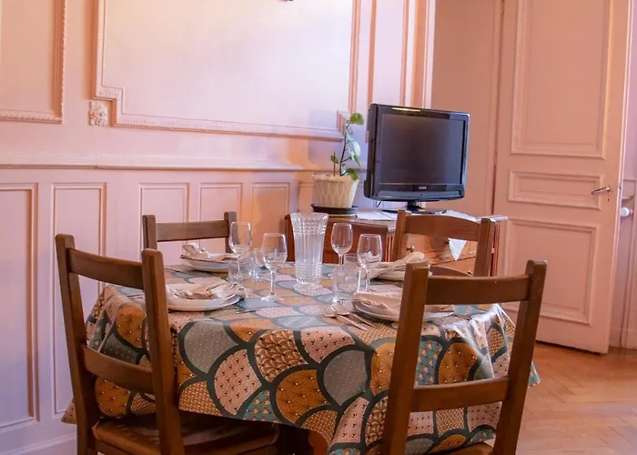 Plein Centre, 42m Au Calme Avec Balcon Et Wifi Apartment